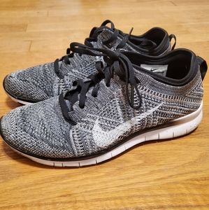 SUNDAY SALE!! NIKE Free 5.0 TR Flynit
